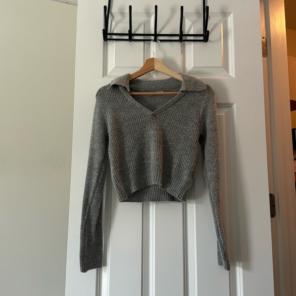 Grey sweater